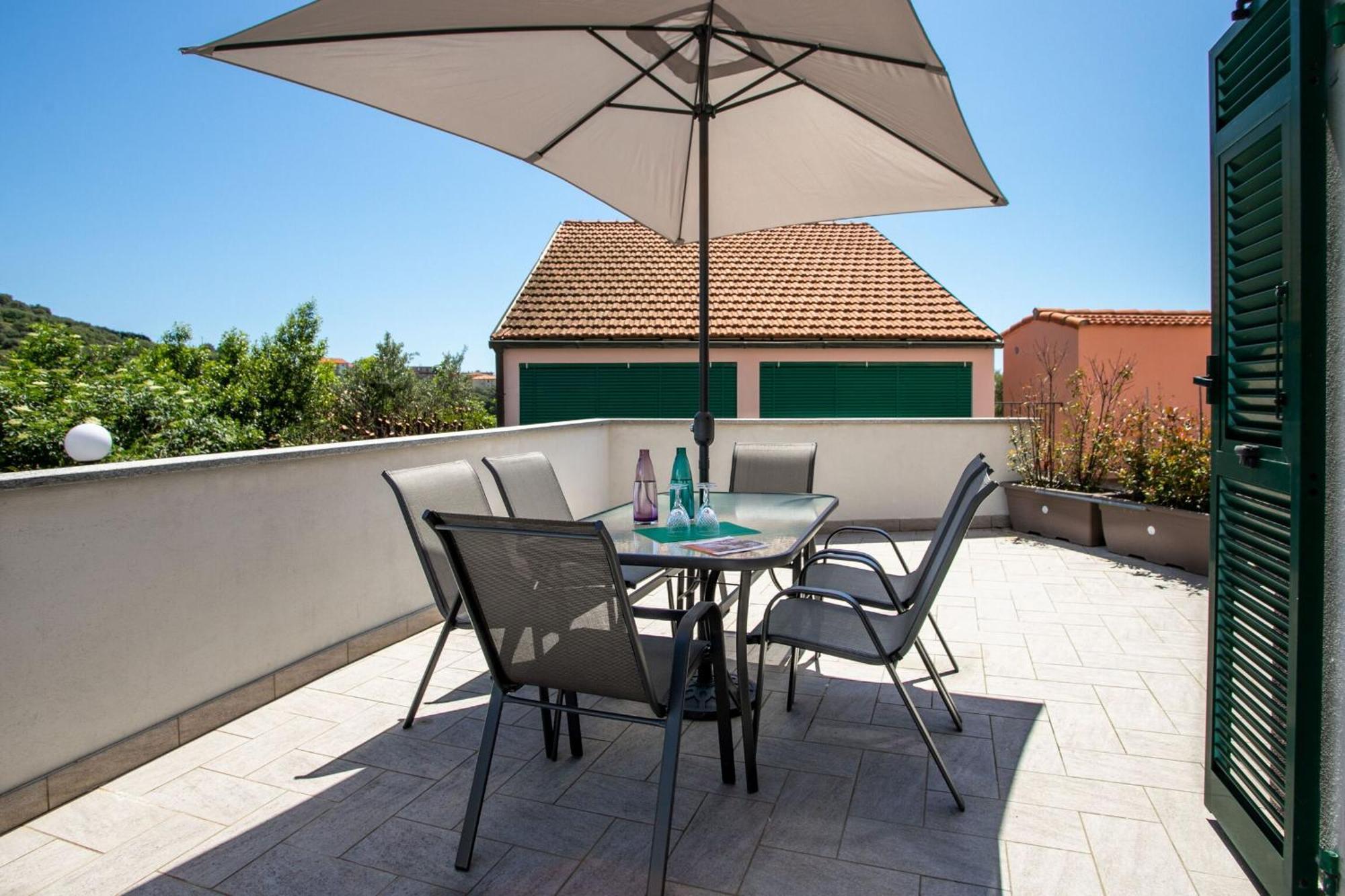 Villa Zafferano Suites Челле-Лигуре Экстерьер фото